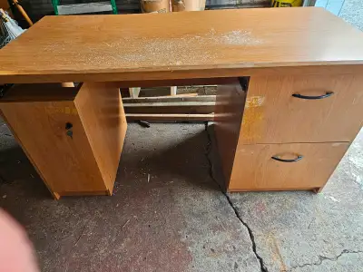 Free desk - pickup only, View more
