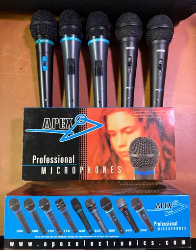  3 Mic stands & 5 microphones plus cords - see photos, View more
