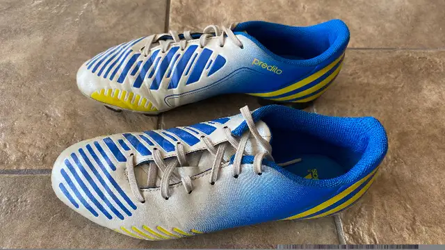 Souliers de soccer Adidas Predito in Soccer in Longueuil / South Shore - Image 4