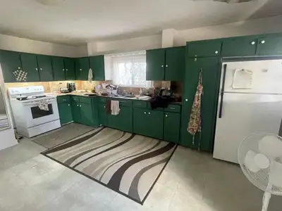 Fully furnished room in our charming 3-bedroom home. Ideal location with nearby bus stops (#24 and #...