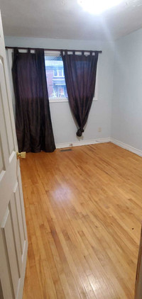 Room for rent near bank and heron ( everything include)