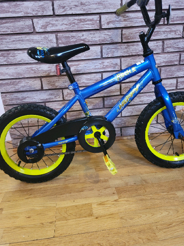 Bike tire  inch 14 in Kids in Sudbury - Image 2