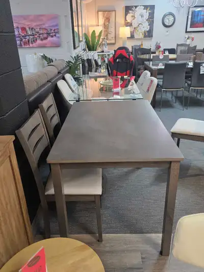 Wow ONLY $170 ! Gorgeous Antique Dining table NEW, View more