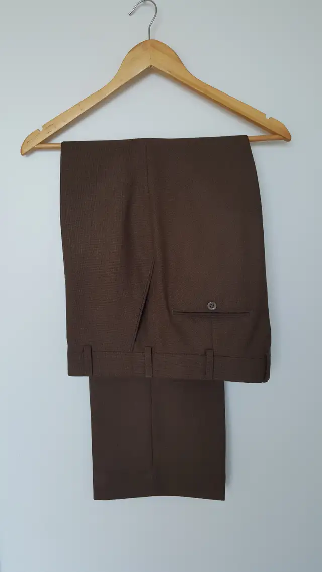 Men’s Suit, New, Brown Full Terry Wool including Trouser Medium in Men's in Mississauga / Peel Region - Image 3