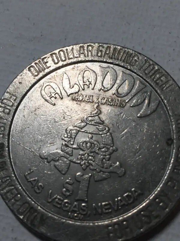 ALADDIN Las Vegas One Dollar Gaming Token 1987 14 PC in Arts & Collectibles in Vancouver - Image 3