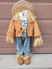 halloween decorations (scarecrow)