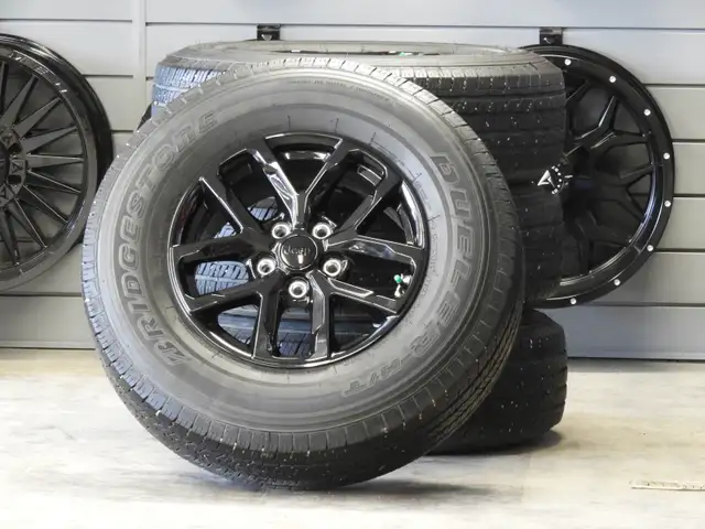 MINT - 5x127 JEEP GLADIATOR TAKE OFF 17 INCH WHEEL - 245/75R17 in Tires & Rims in Edmonton - Image 3