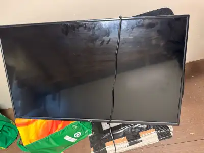 I'm selling a used RCA 40" FHD Smart TV. It's a great size for a bedroom or small living room. This...