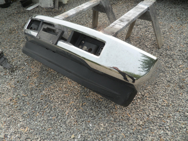 BUMPER  2019 FORD F550 front bumper in Auto Body Parts in St. Catharines - Image 4