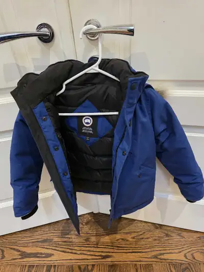 Authentic kids Canada Goose Coat -almost new, View more