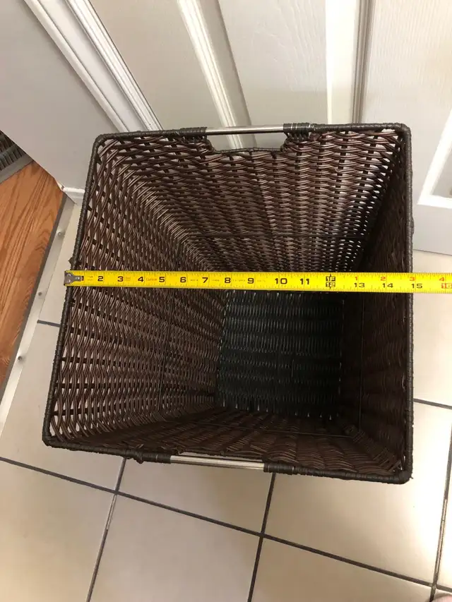 Large wicker look laundry / storage basket 63240675624707123