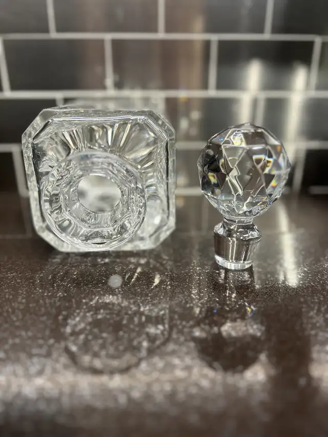 Crystal liquor decanter64959980537346123