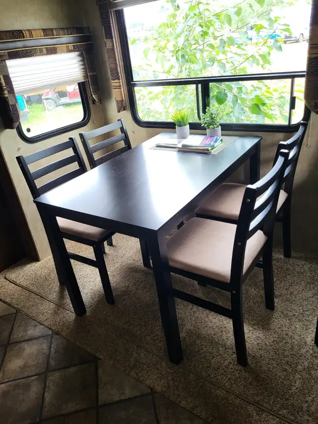 2013 Sporttrek Camper in Travel Trailers & Campers in Regina - Image 6