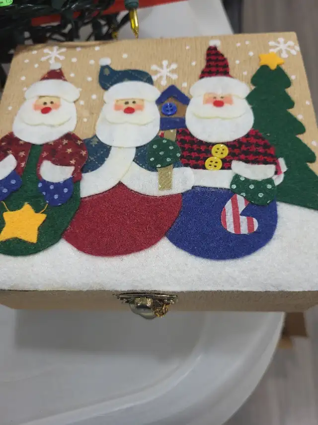 Christmas decorations  in Holiday, Event & Seasonal in Medicine Hat - Image 6
