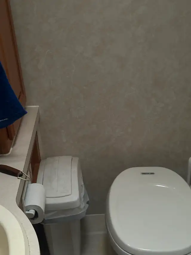 TRIPLE E CLASS A MOTORHOME in RVs & Motorhomes in Edmonton - Image 7