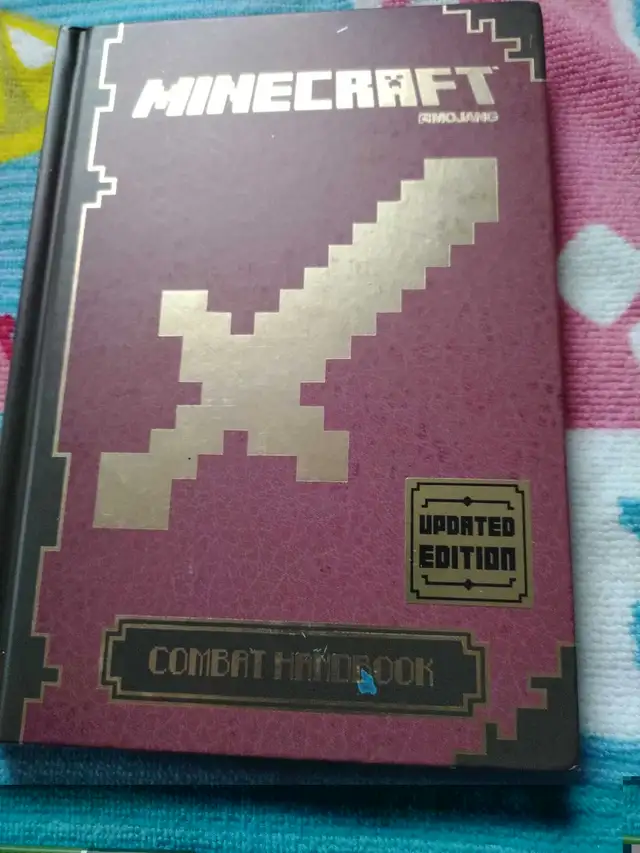 SET OF 3 MINECRAFT BOOKS  in Children & Young Adult in City of Toronto - Image 4