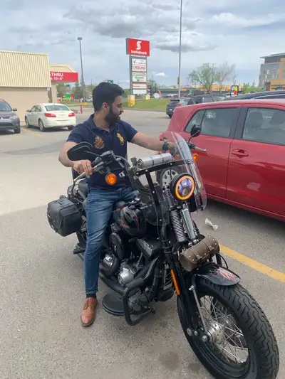 Amazing condition, VERY RARE bike 2 owner, original from BC low mileage and many extras , heated gri...