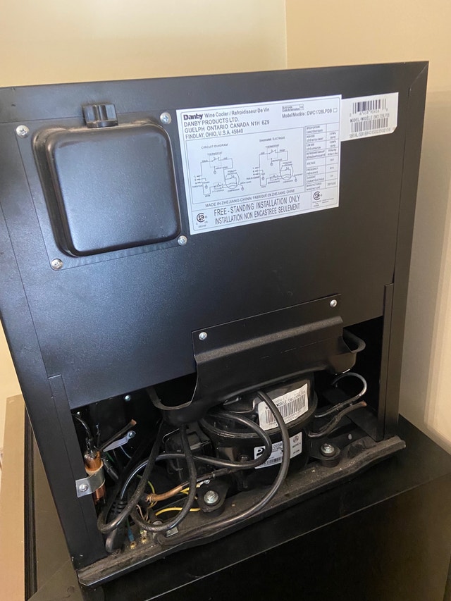 Danby Freestanding Wine Fridge/cooler Refrigerators Calgary Kijiji