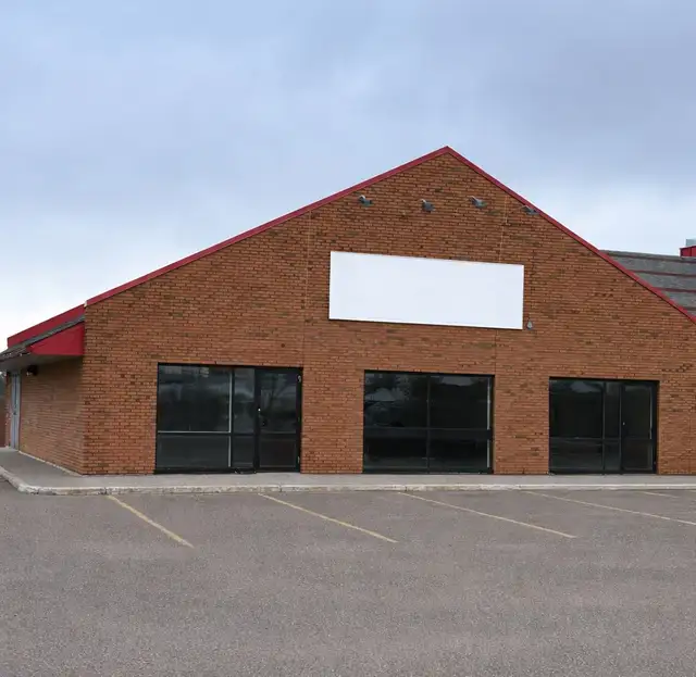 PRIME CHELMSFORD COMMERCIAL SPACE 2393sq/ft