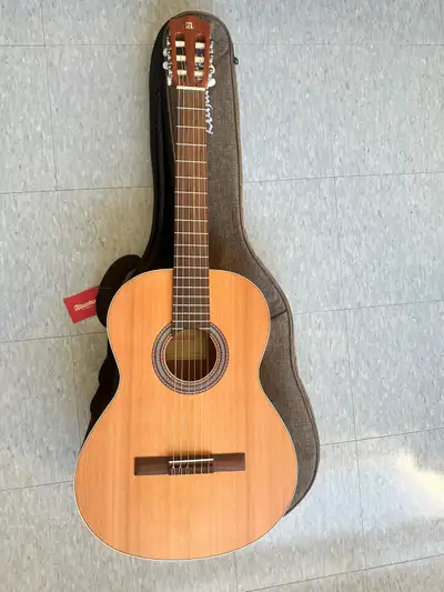 Alhambra Z-Nature Classical Guitar (Like-New), View more