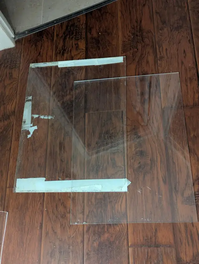 5 Used Assorted Size Good Solid Clear Plexiglass/Acrylic Sheets in Windows, Doors & Trim in London - Image 11