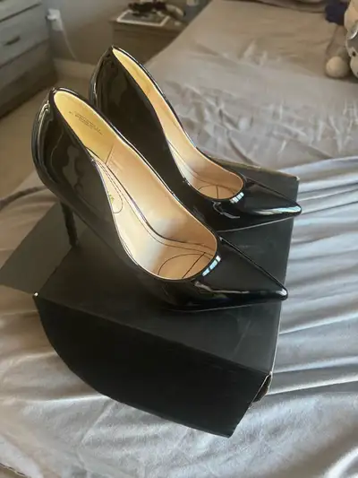 Black womens shoes. Fashion Nova size US 6.5. Brand new in the box.