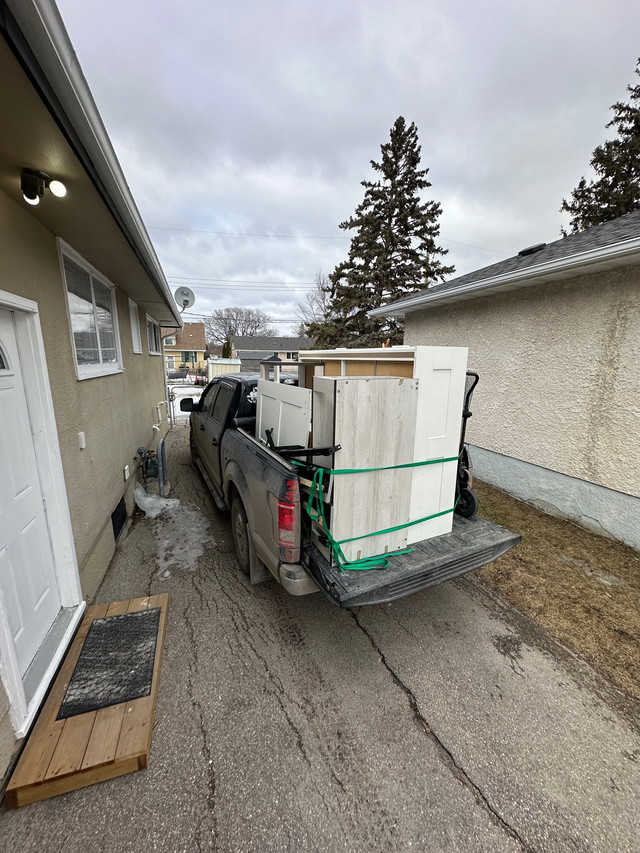 Helper with truck in Beds & Mattresses in Winnipeg - Image 2