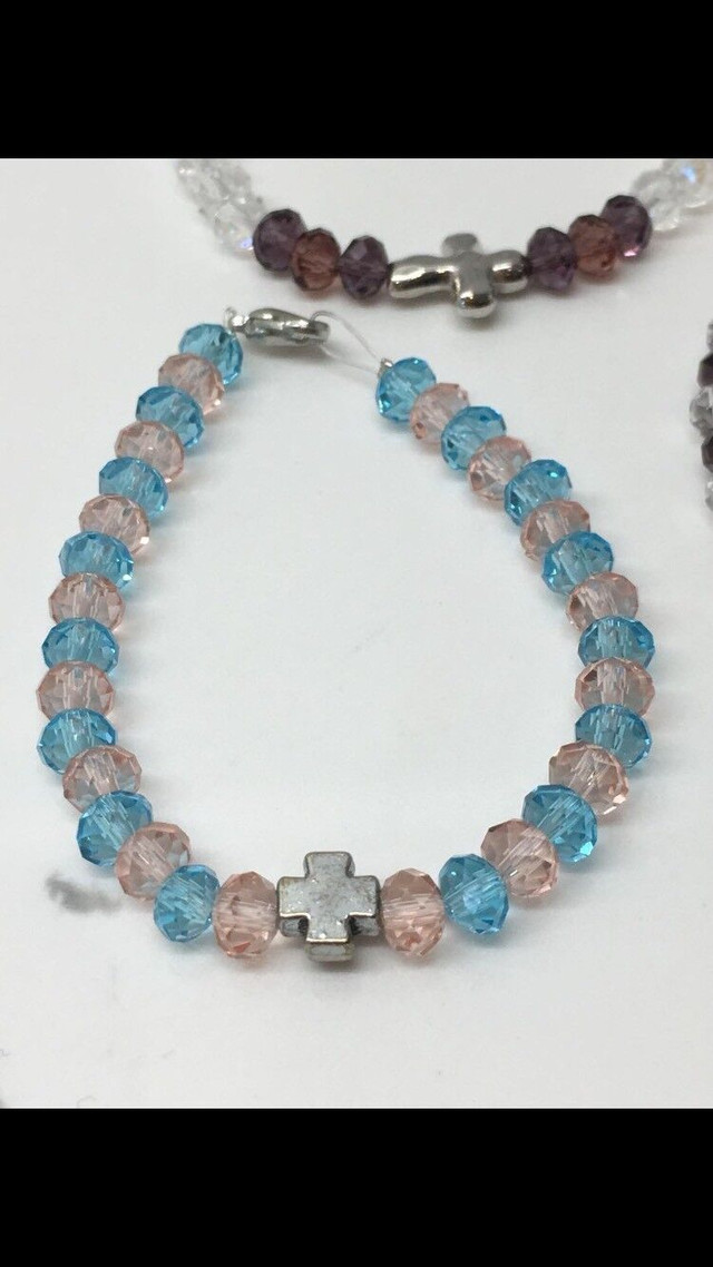 Girl’s beaded  bracelet in Jewellery & Watches in Markham / York Region