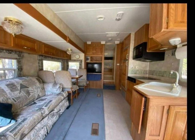 2004 Thoroughbred Trailer in Travel Trailers & Campers in Ottawa - Image 2
