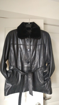 Lady's winter leather jacket - XL