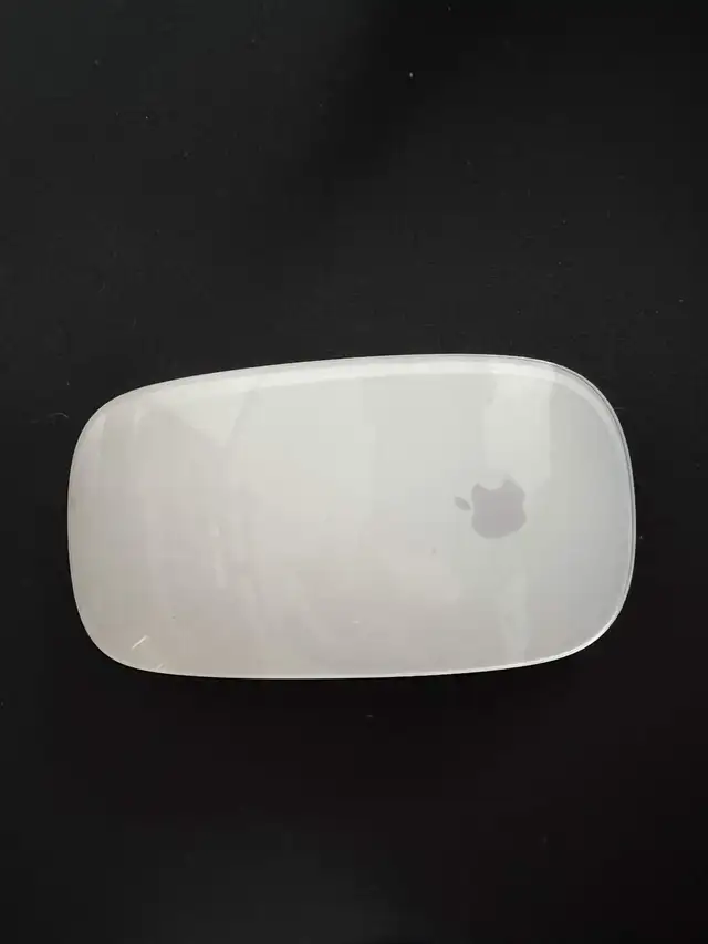 Mac 24 po M1 2021, 16 Go RAM, SSD 2 To, Magic keyboard Touch ID in Desktop Computers in Longueuil / South Shore - Image 3