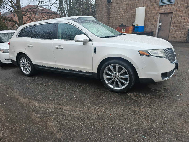 2011 LINCOLN MKT WHITE/ TAN LEATHER dans Autos et camions  à Ville de Toronto - Image 4