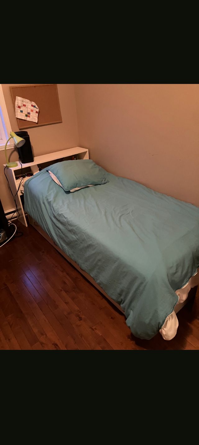 Lit simple in Beds & Mattresses in Sherbrooke - Image 2