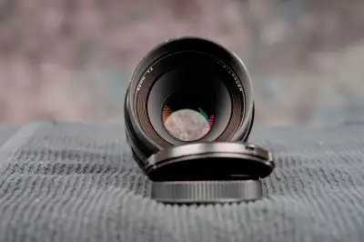 Voigtlander 65mm f2 macro apo-lanthar for Sony Original owner, lens is in perfect condition. Comes w...