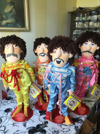 1988 Beatles Sgt Pepper Lonely Hearts Club Band dolls