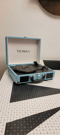 Victrola- Record and Bluetooth player
