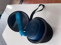 Portable bluetooth speaker hard case