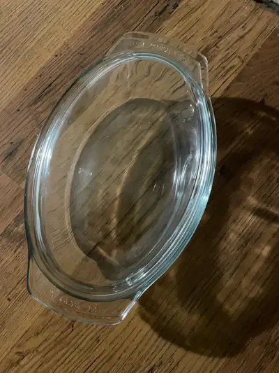 1.6 quart oval glass casserole dish Oven and microwave safe