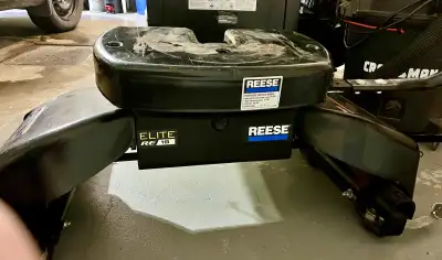 Sellette qui était dans un Ford F-250 équipé avec le (5th wheel hitch prep package)