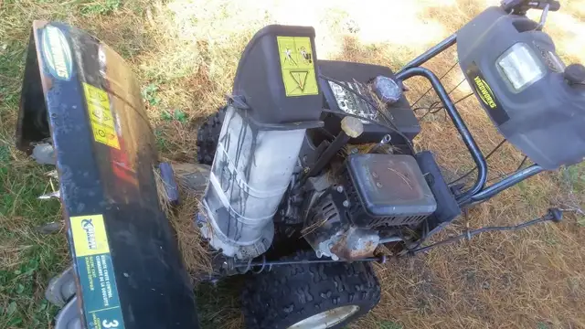 SNOWBLOWERS - THREE plus ONE - ALL for $900 in Snowblowers in Muskoka - Image 7