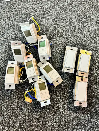 Gradateurs Lutron + TIMERS Aubes, View more