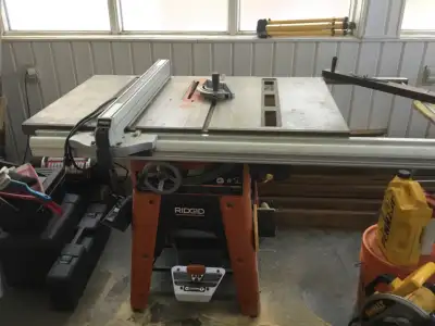 Banc de scie ridgid ts3650 Disponible à Ste-foy 450$