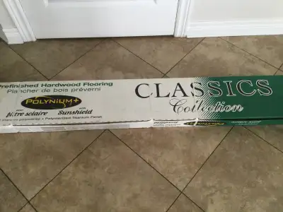 4 PACK PREFINSHED MAPLE HARDWOOD FLOOR , View more