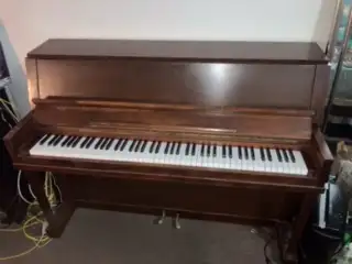 Free upright piano, View more