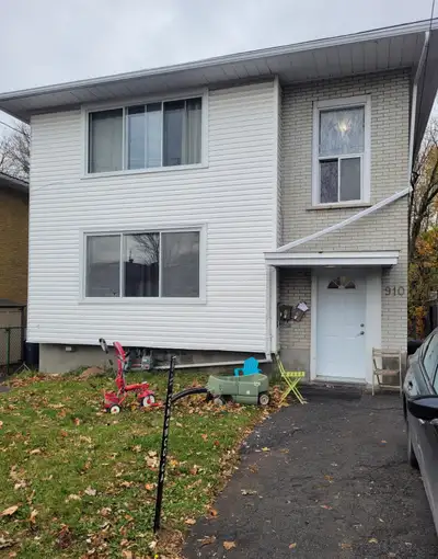 $800.⁰⁰ Rent Share Westend Ottawa