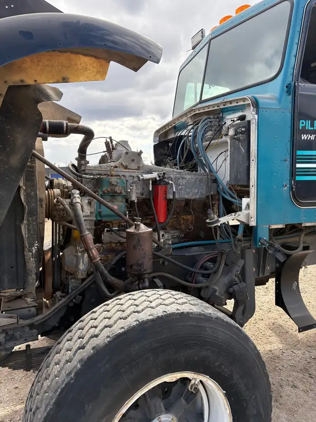 1988 Kenworth w900 **SOLD** in Heavy Trucks in Edmonton - Image 3