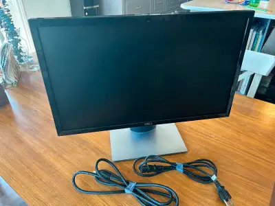 24" Dell 1080P FHD Gaming Monitor (SE2417HGX) in excellent condition. From Dell: Enjoy crisp visuals...