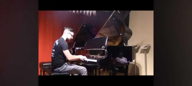 Piano Lessons602763186185840643