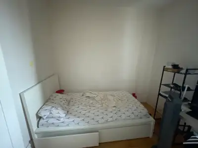 Chambre pour Louer/ Room for rent