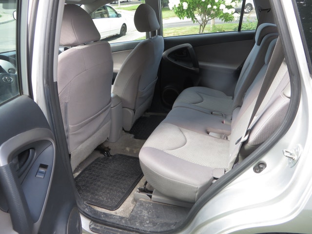 2008 Toyota RAV4 — photo 5